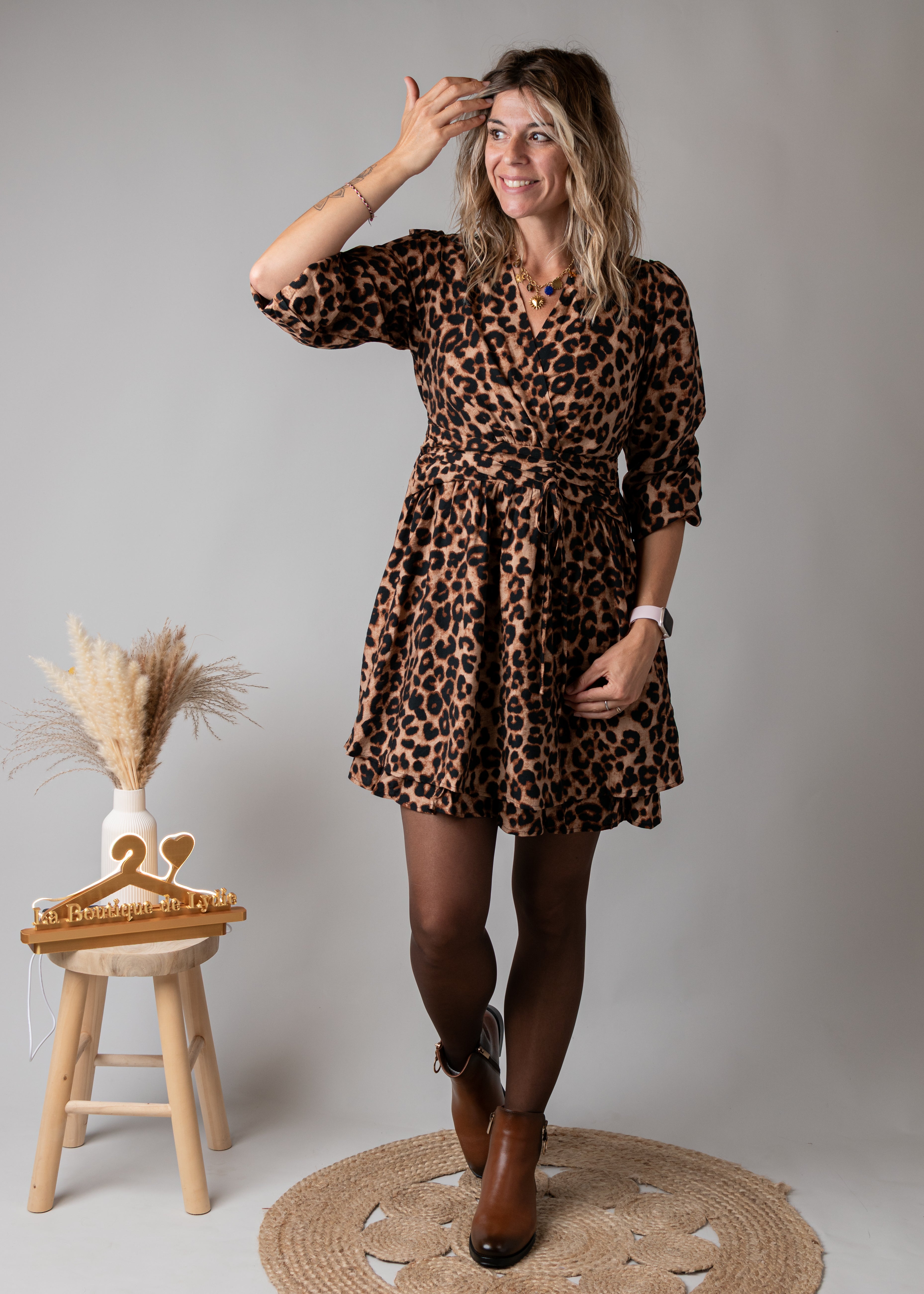 Robe courte fluide léopard cache-cœur