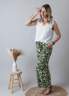 Blouse blanche, col V avec dentelle femme