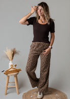 Pantalon fluide velours côtelé léopard