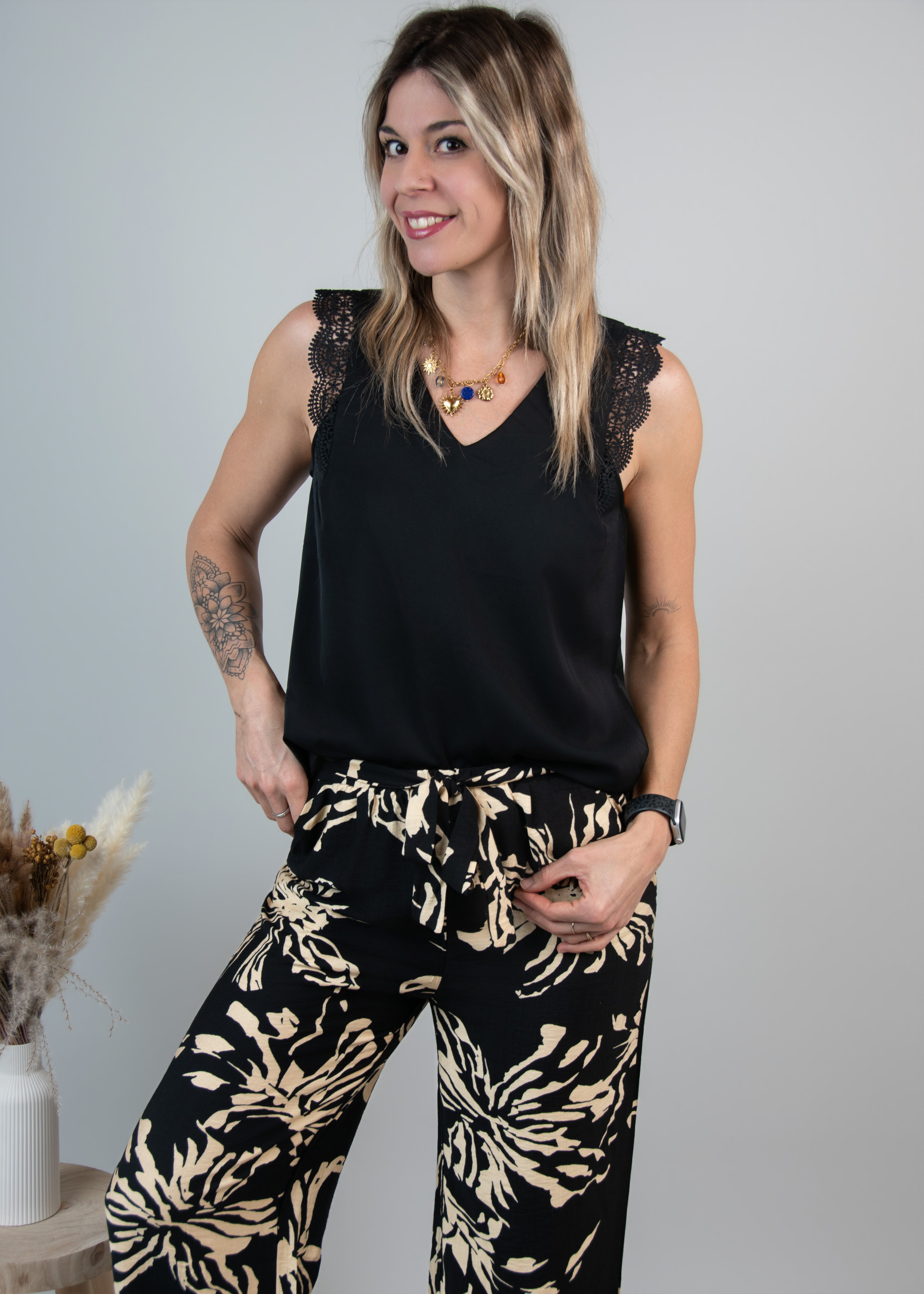 Blouse Noire dentelle femme