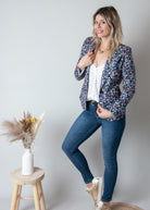 Blazer bleu motif fleuri la boutique de lydie