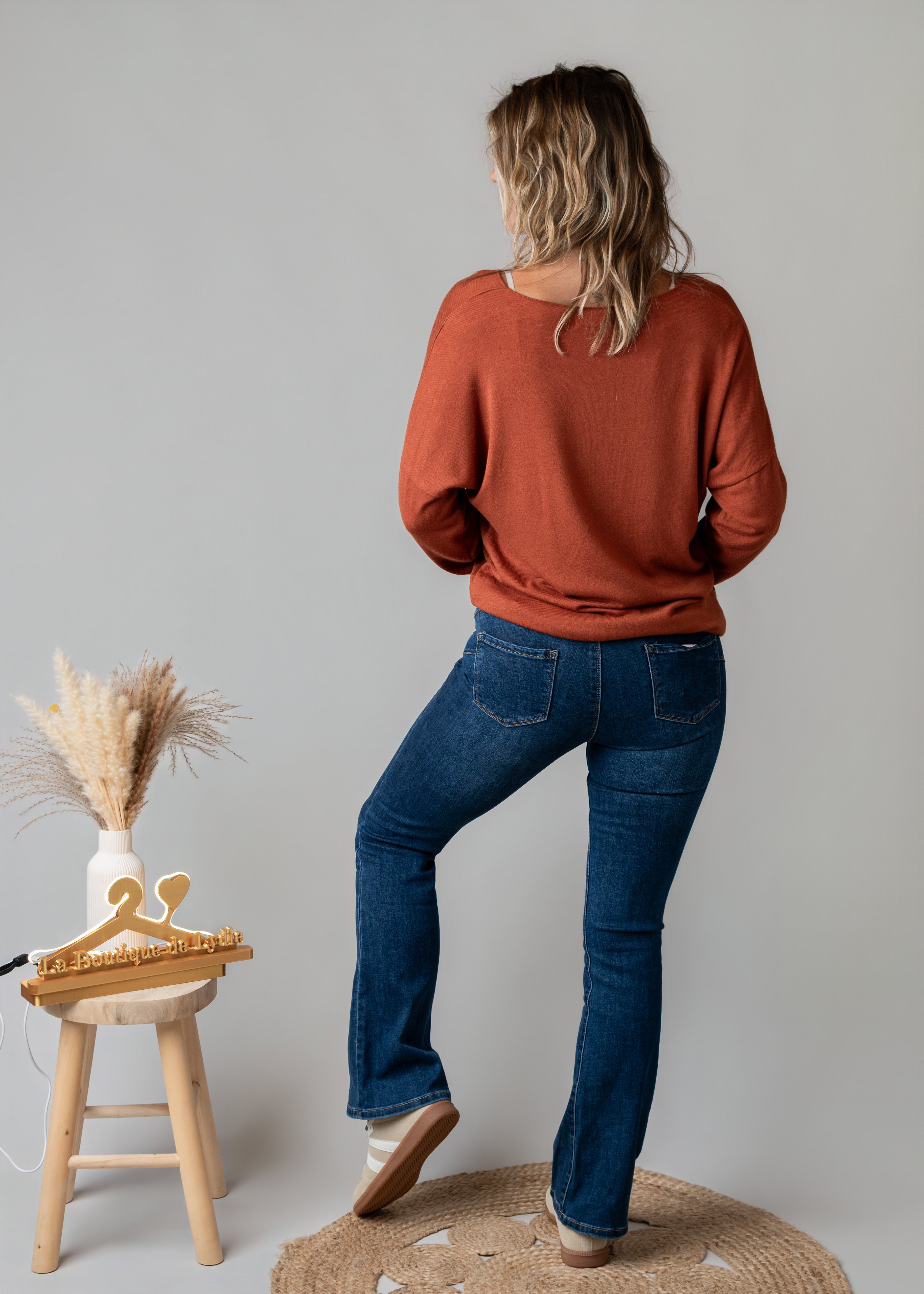Pull fin col V terracotta Iconic