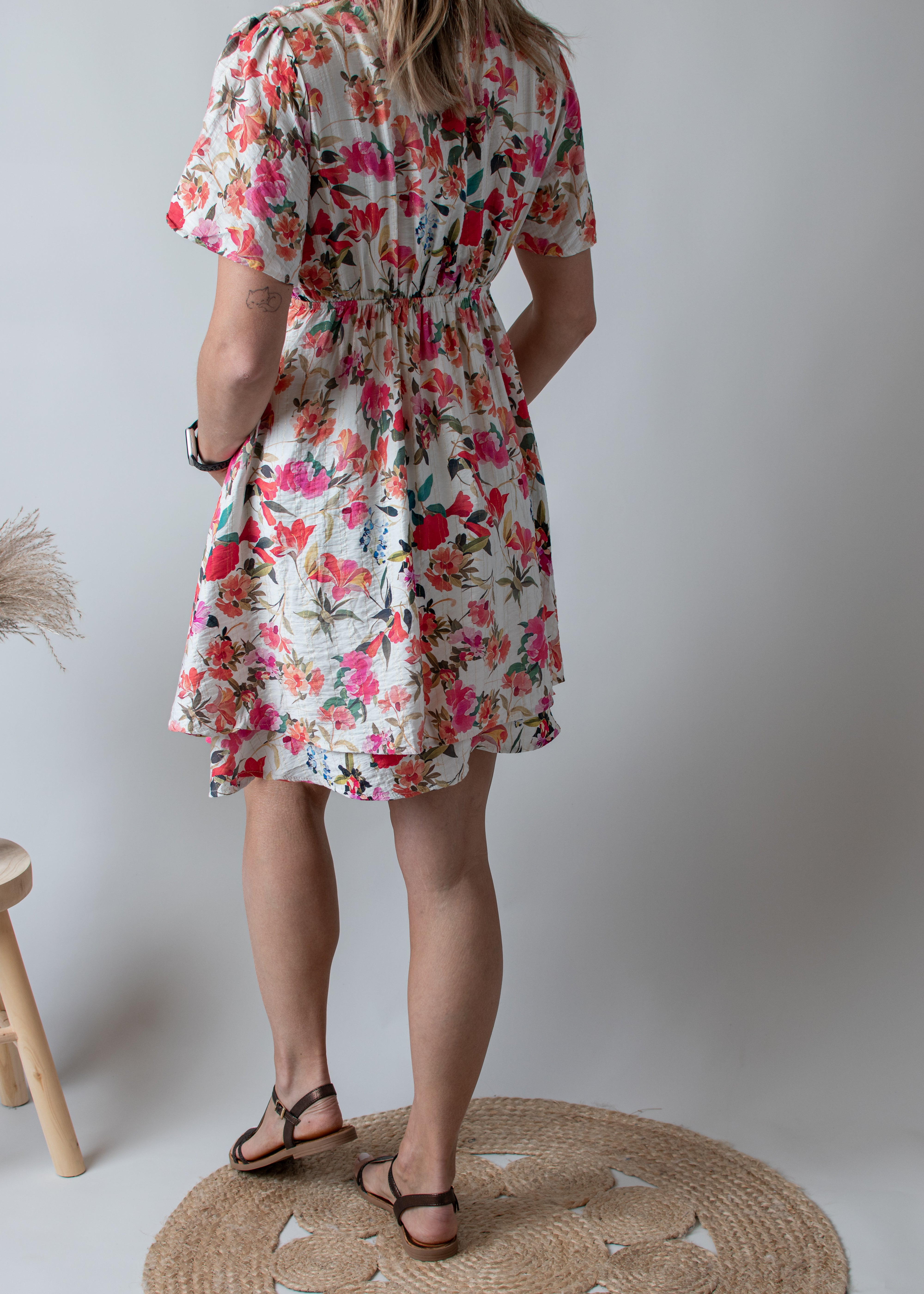 Robe Courte Blanc Cassé Fleuri