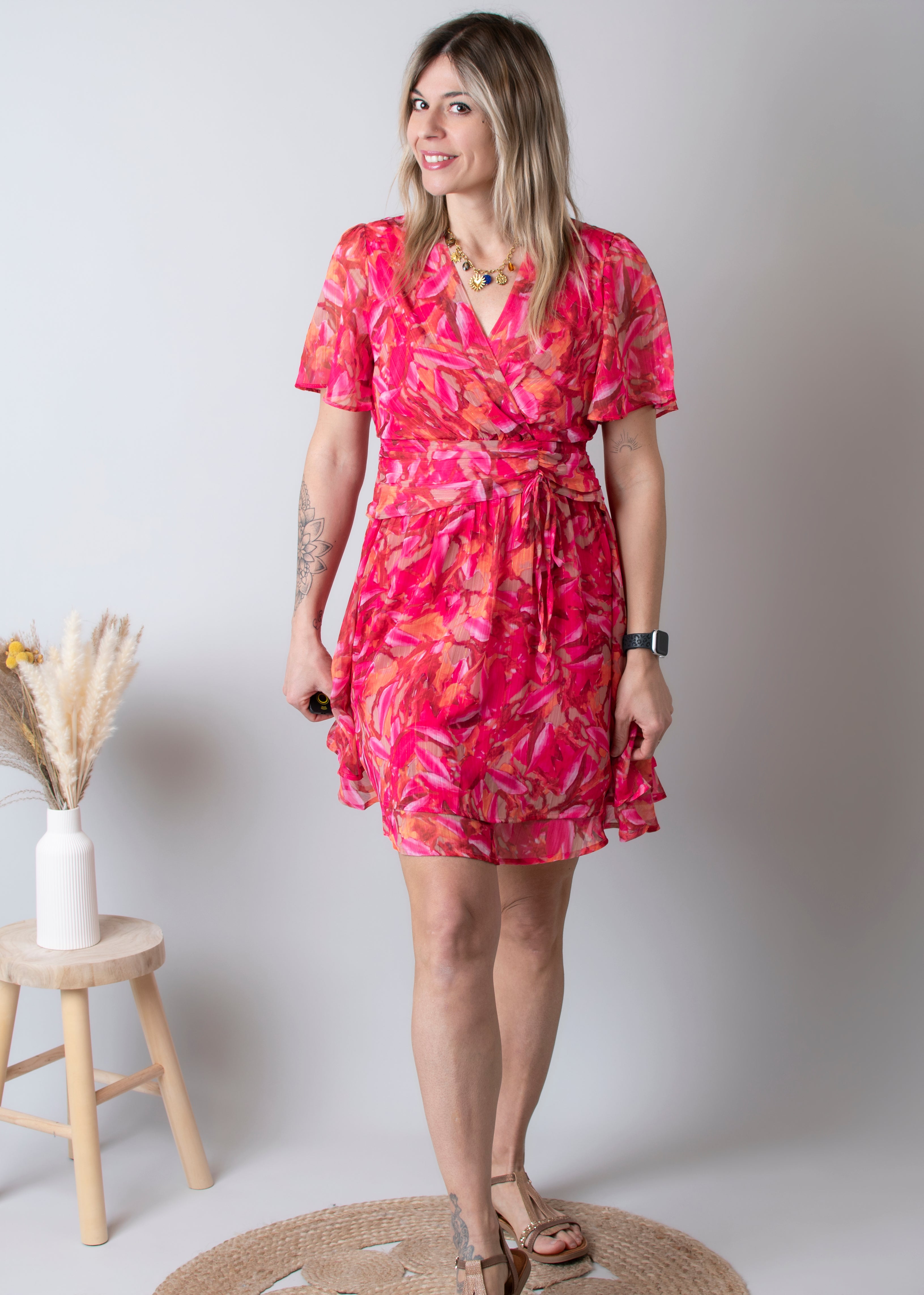 Robe cache-cœur, courte fuchsia