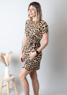 Robe courte cintré motif léopard, noeud à nouer sur le côté 