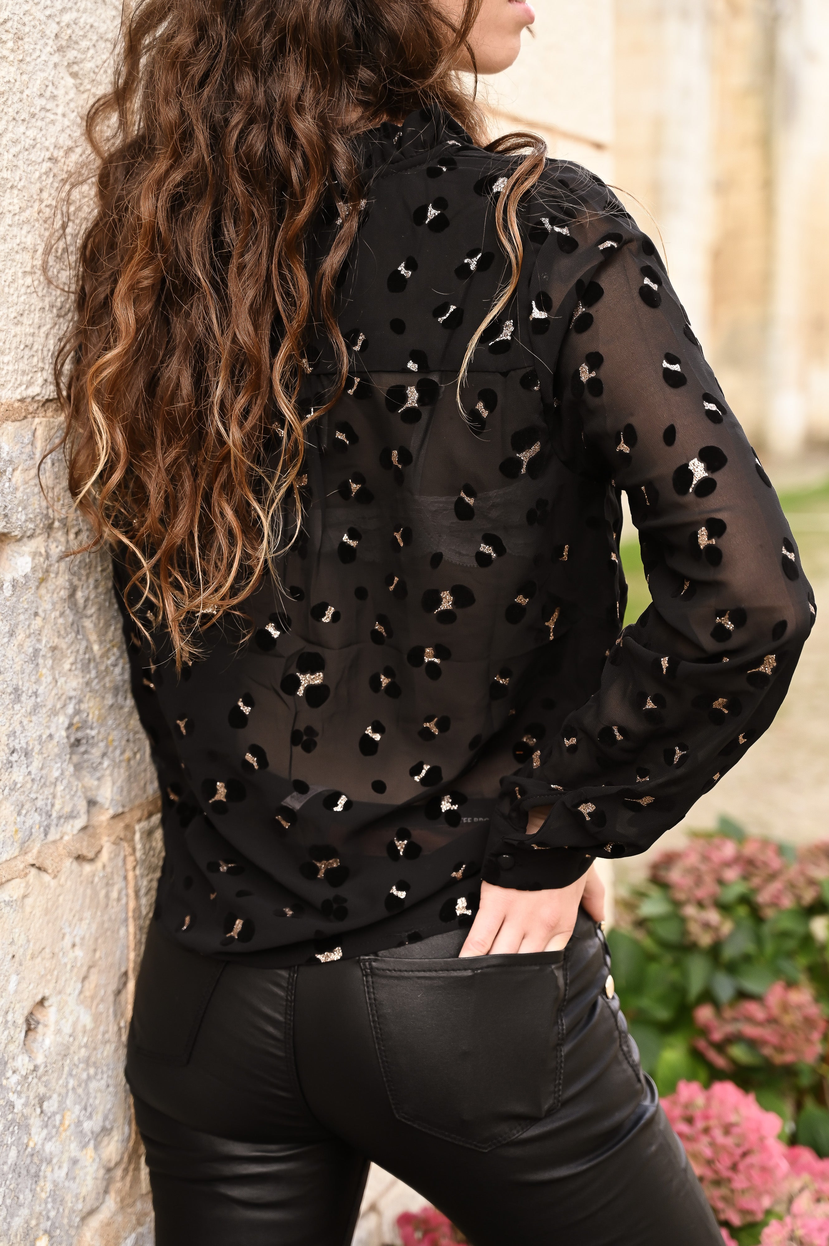 Blouse noire motif léopard la boutique de lydie