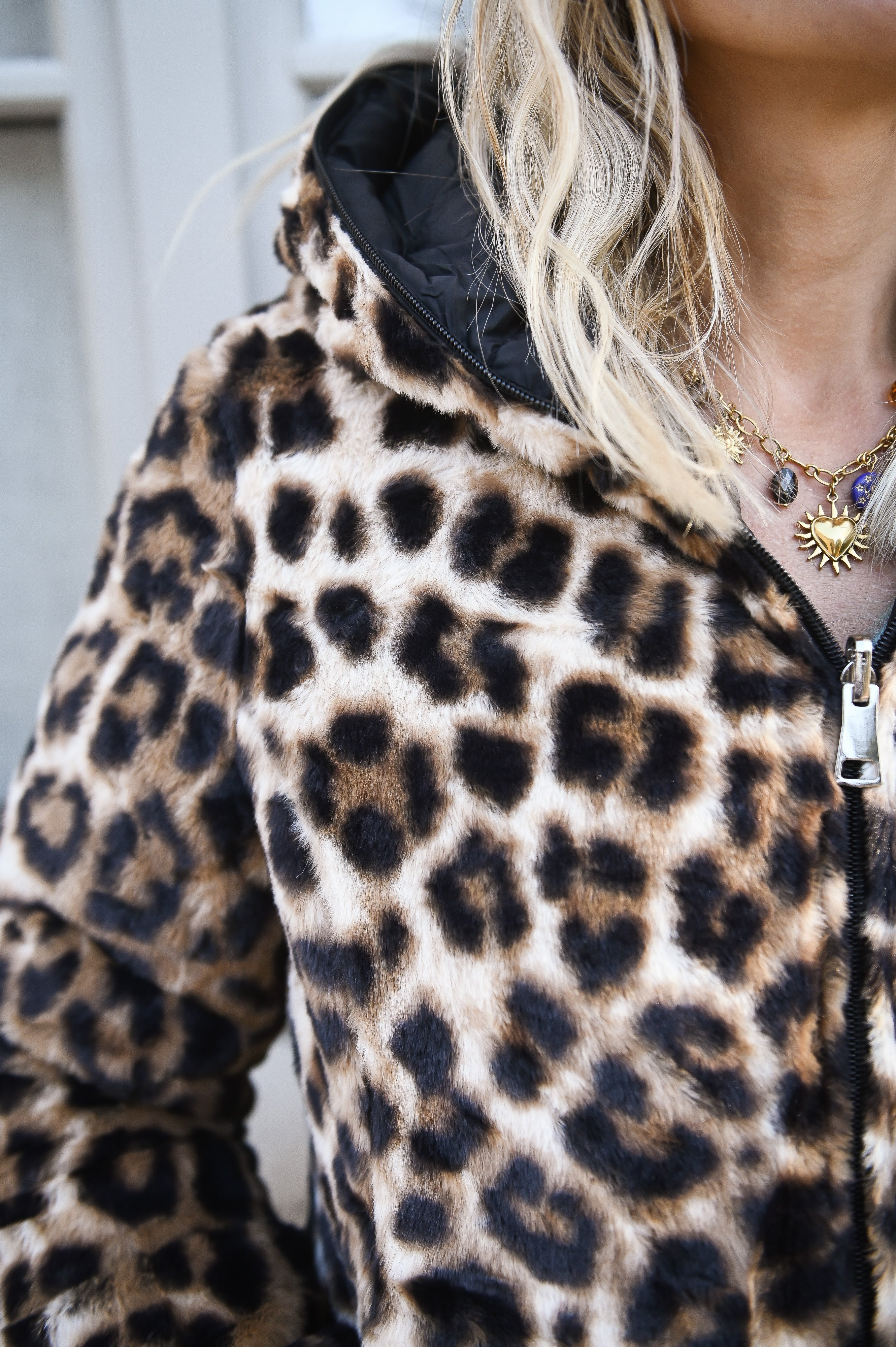 Doudoune réversible noir intérieur fourrure léopard