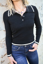 Pull fin noir avec col à revers, la boutique de lydie