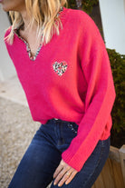 Pull fuchsia col V fleuri la boutique de lydie