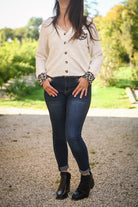 Gilet beige et léopard, broderie coeur