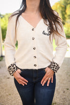 Gilet beige et léopard, broderie coeur