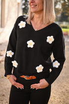 Pull noir à fleurs brodées la boutique de lydie