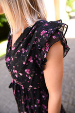 Charger l&#39;image dans la galerie, Robe longue noire fleurie rose
