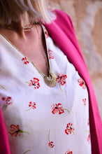Charger l&#39;image dans la galerie,  Blouse écru fleur rouge la boutique de lydie

