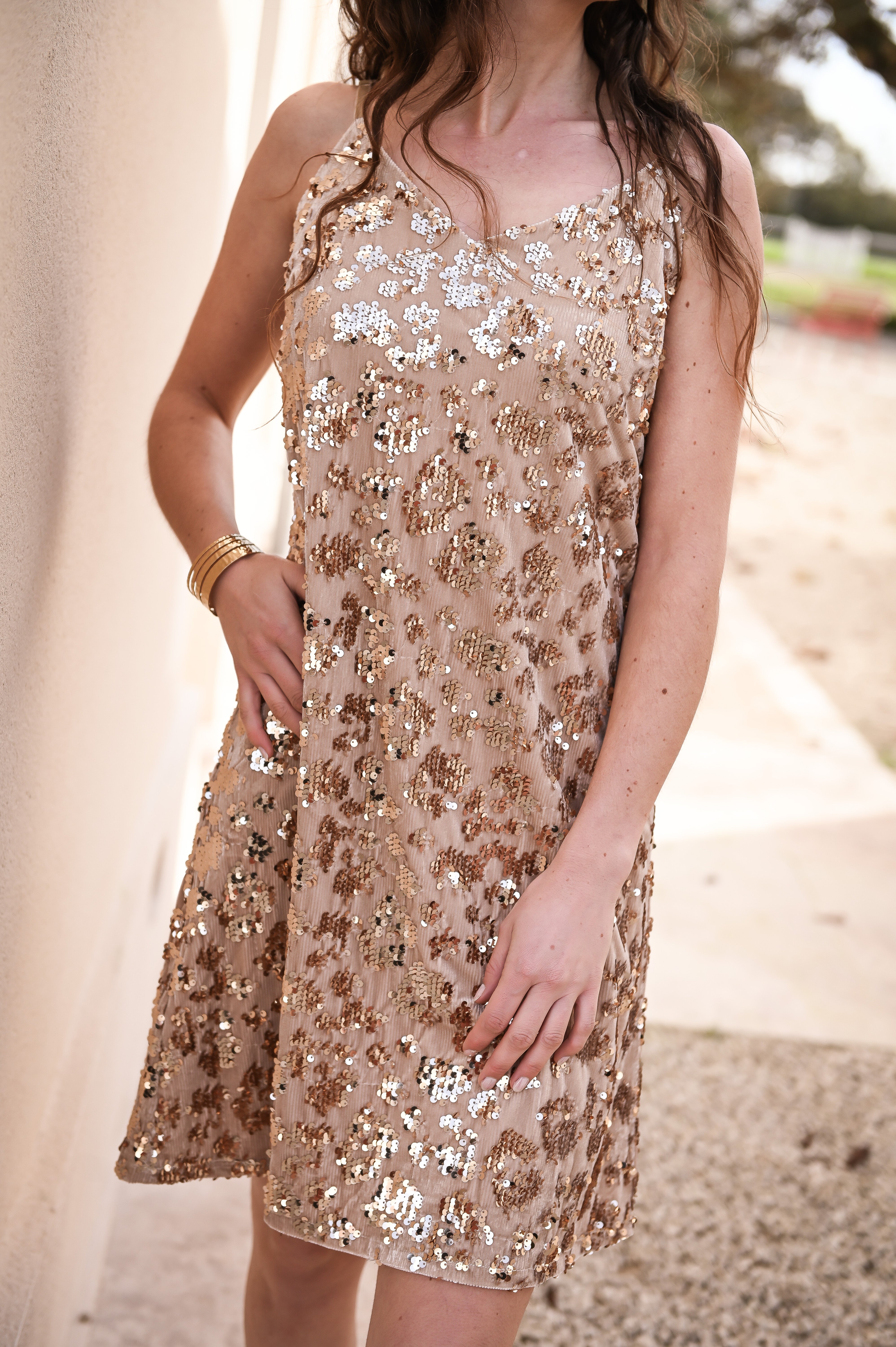 robe sequin beige