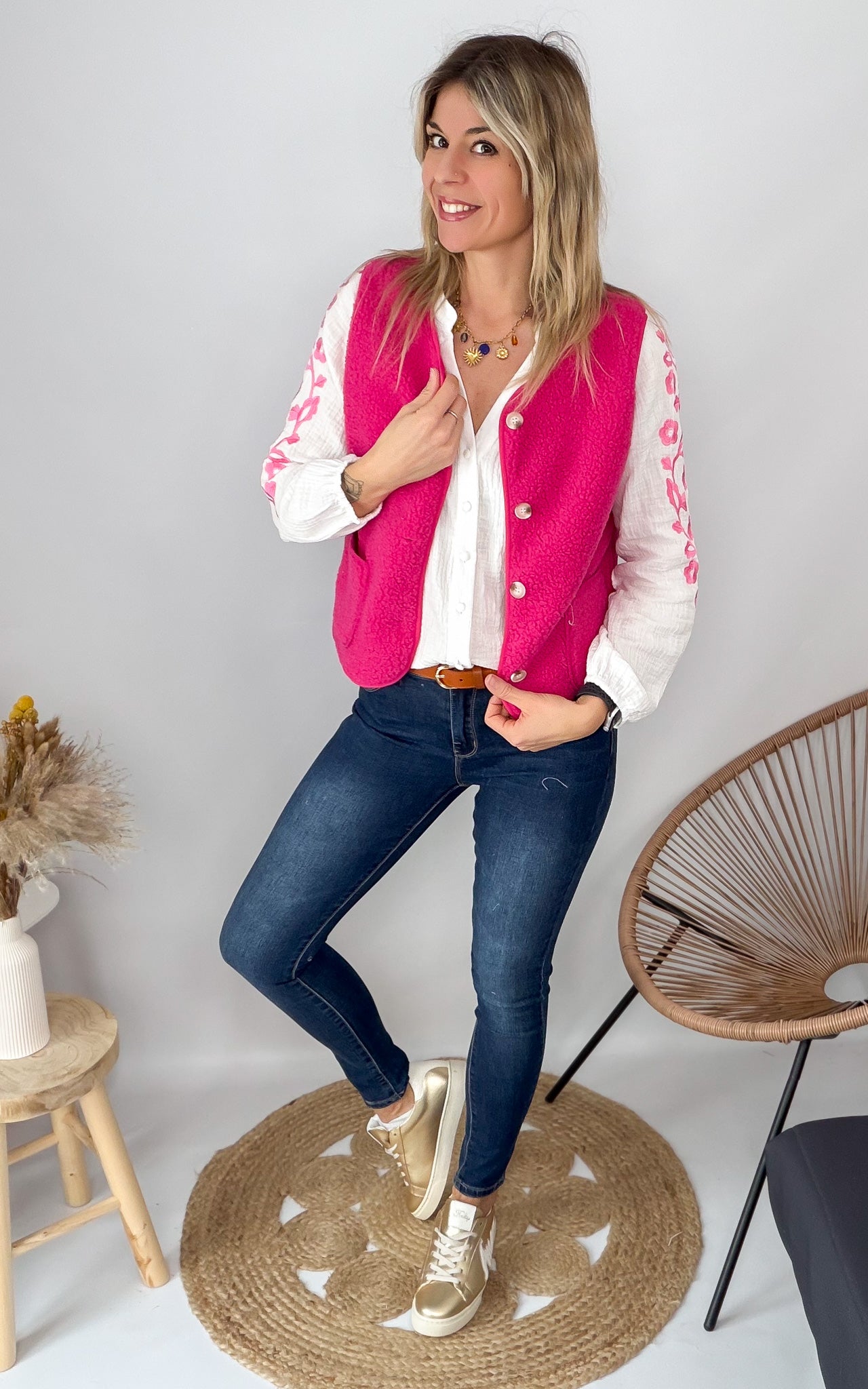 Blouse  en Gaze de Coton Blanche – Broderie Rose