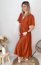 Robe longue fluide terracotta au style bohème chic