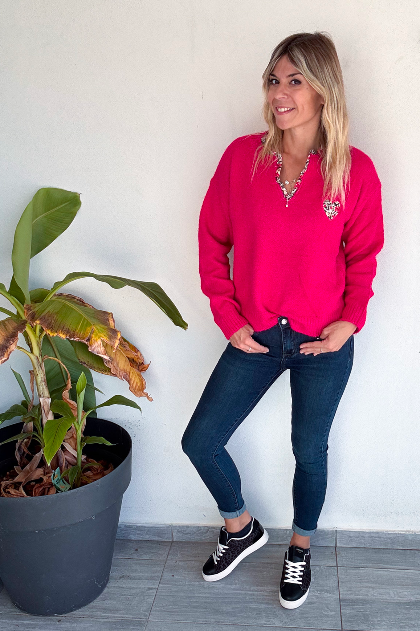 Pull fuchsia col V fleuri 