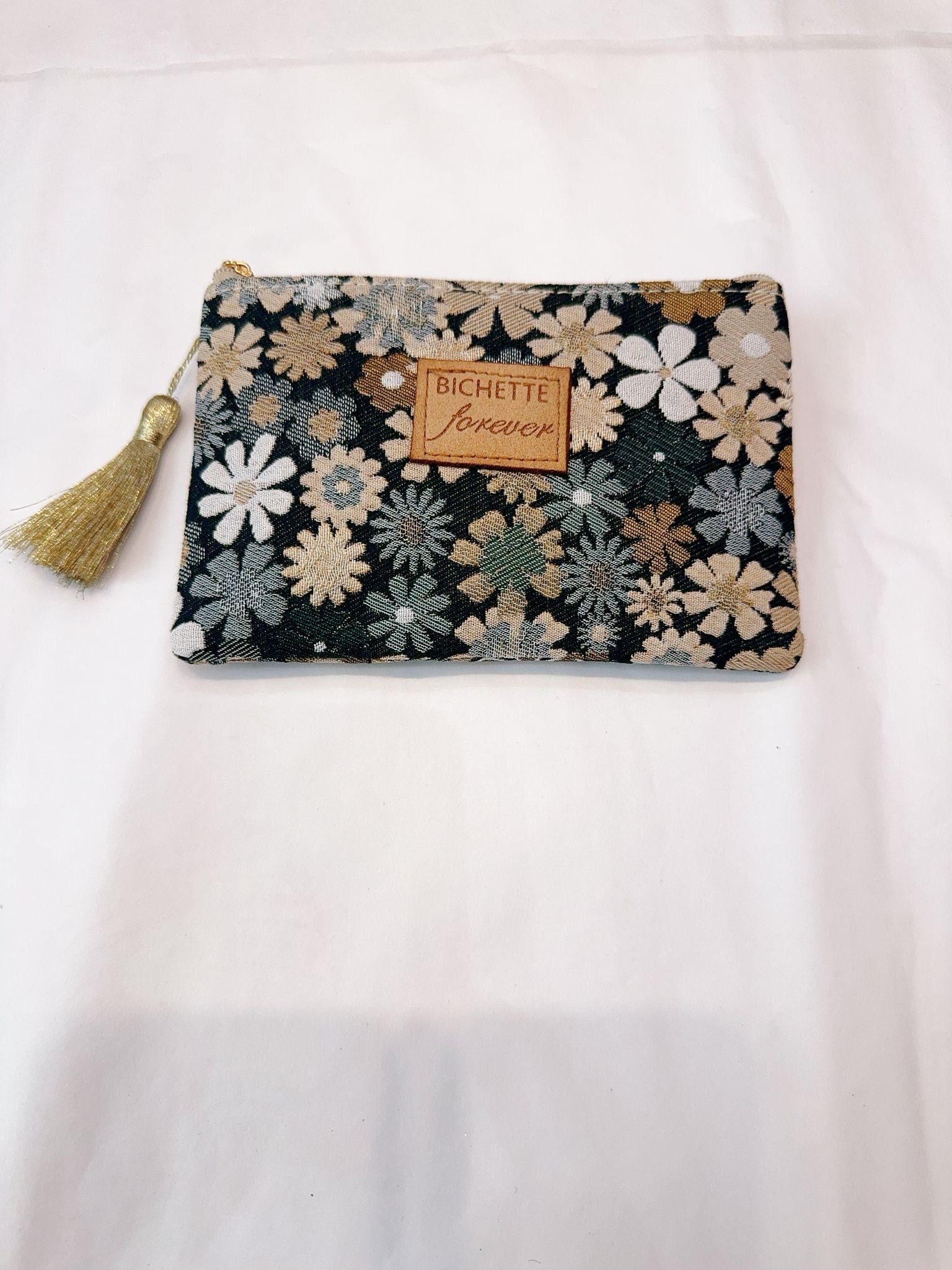 Pochette fleuri message "Bichette Forever"