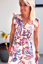 Robe courte beige motif rose et bleu
