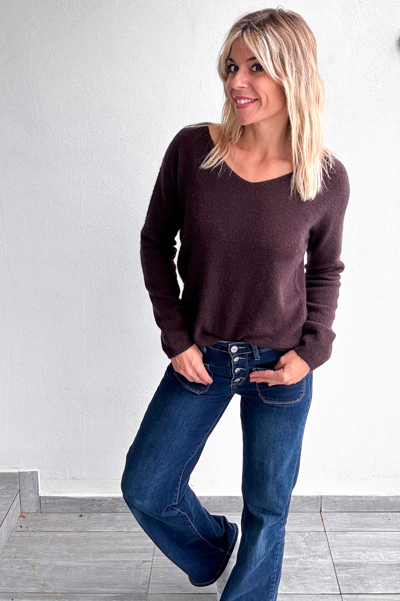 Pull marron chocolat, col V, matière douce