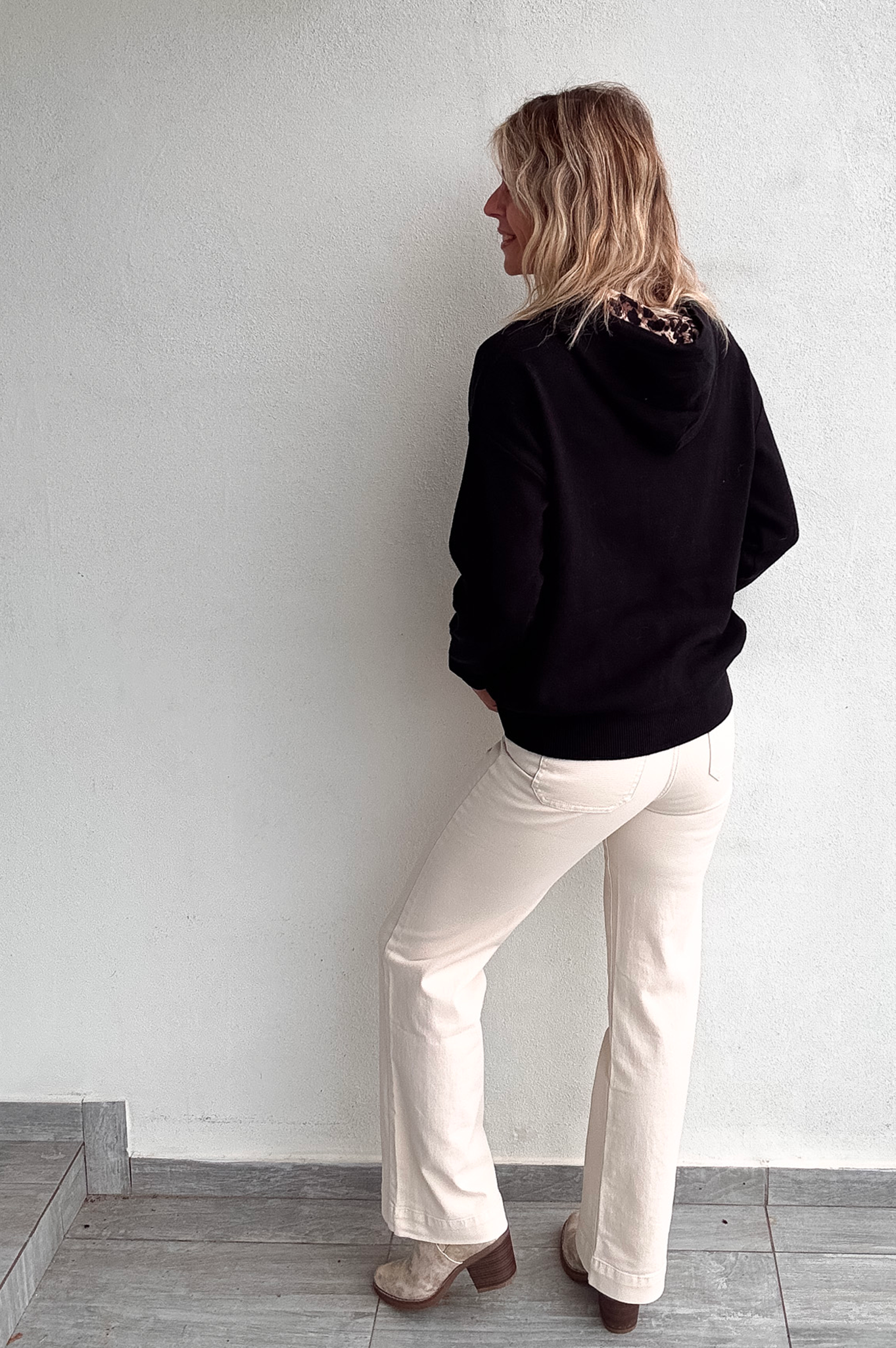 Sweat à Capuche Noir "Cool Mom Club" - Cordon Léopard