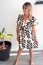 Robe courte écru fleuri noir la boutique de lydie
