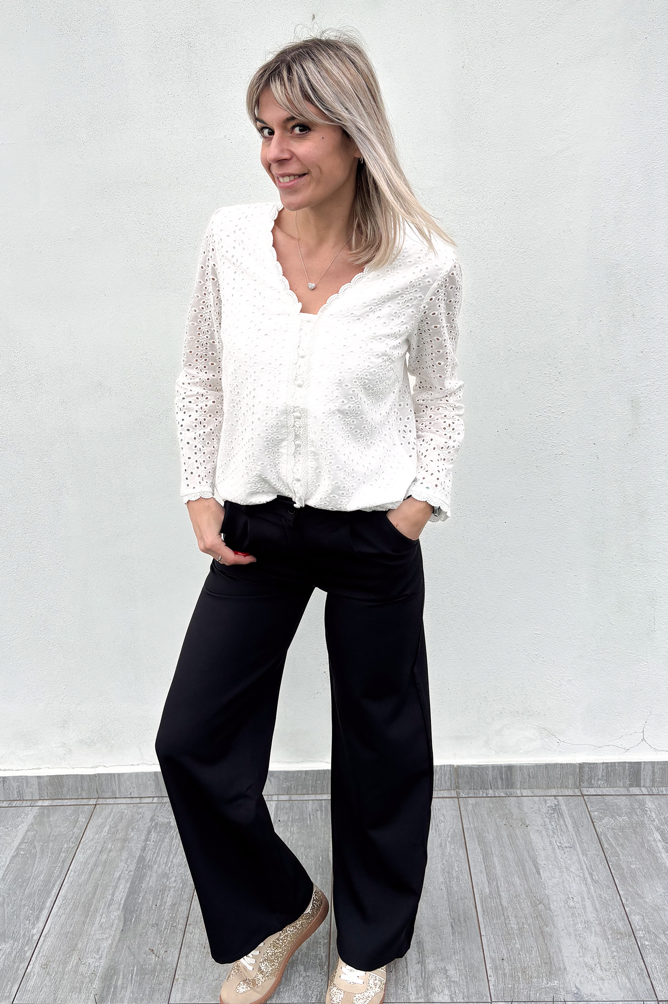 Blouse blanche broderie anglaise