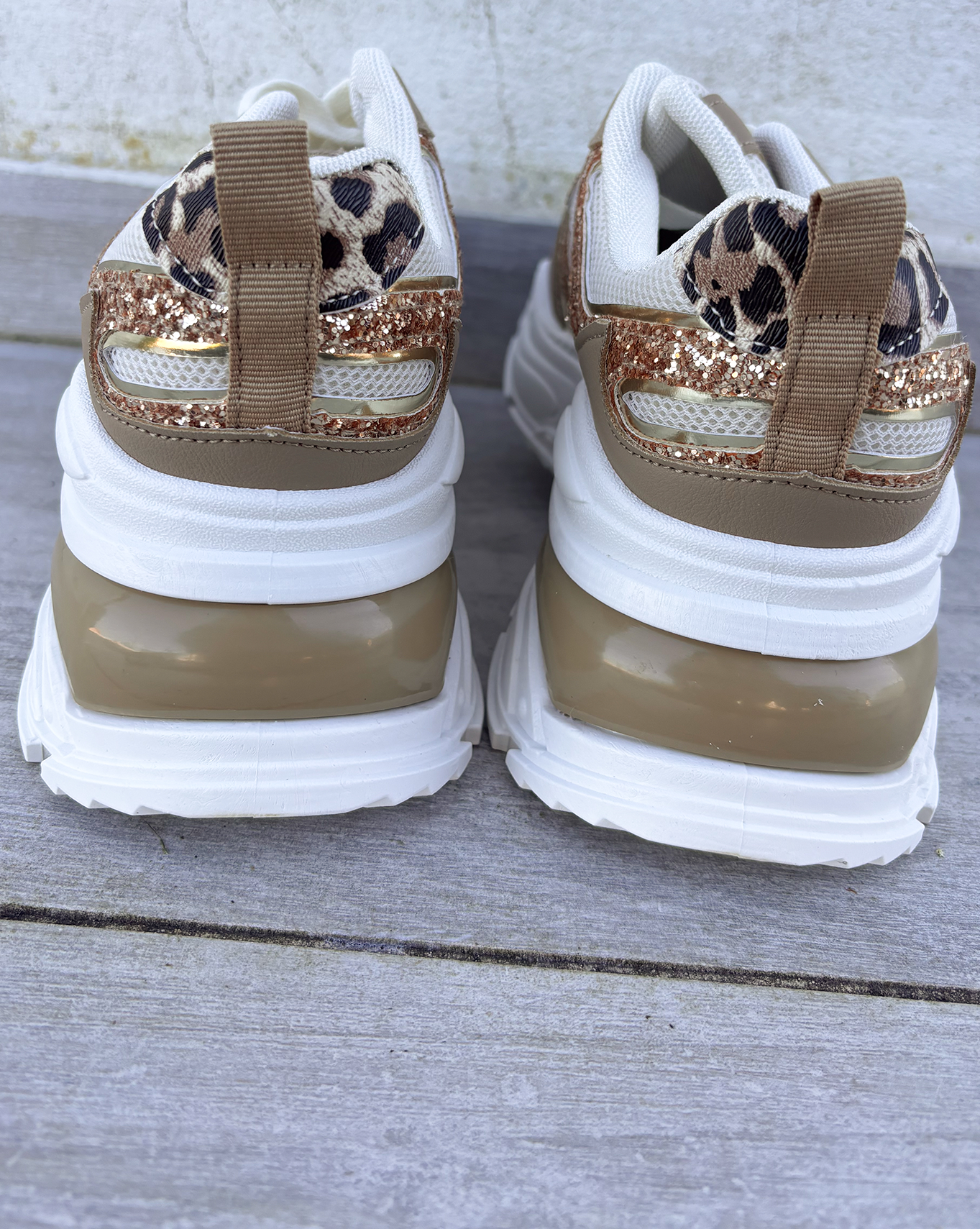 Baskets Sneaker Blanche et taupe avec paillette 