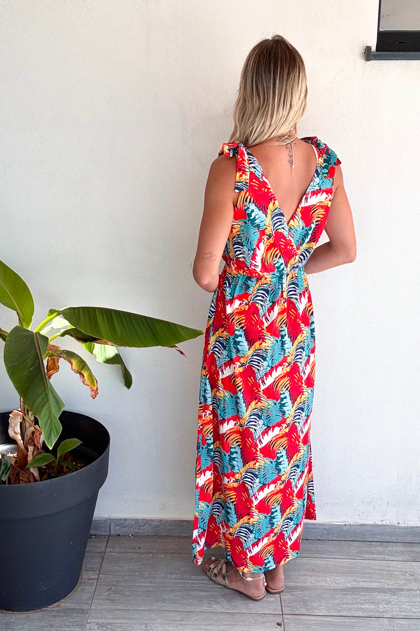Robe longue motif tropical rouge et vert