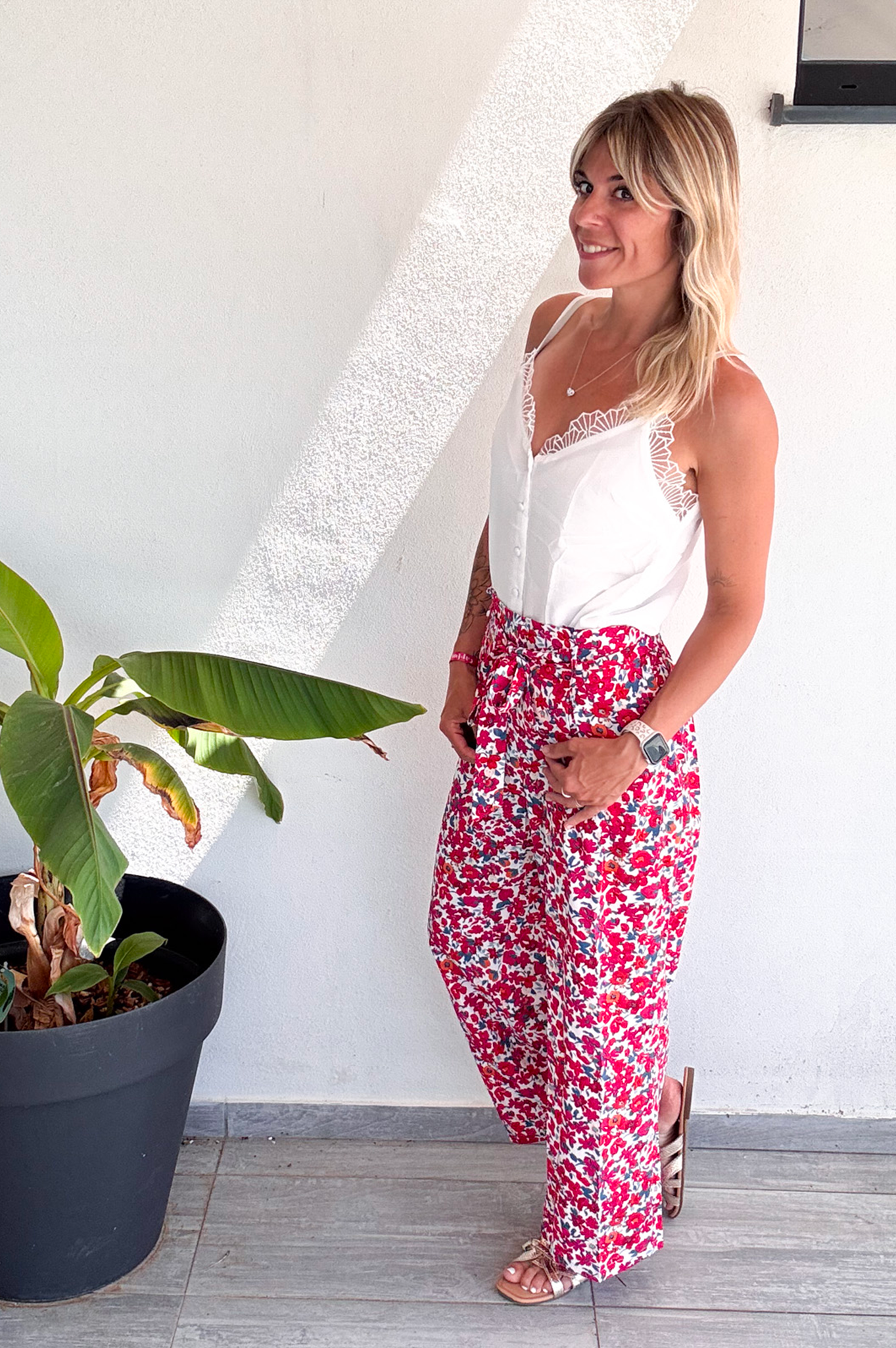 Pantalon fluide large fleuri rouge la boutique de lydie