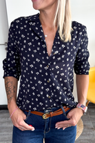 Chemise marine motif fleur