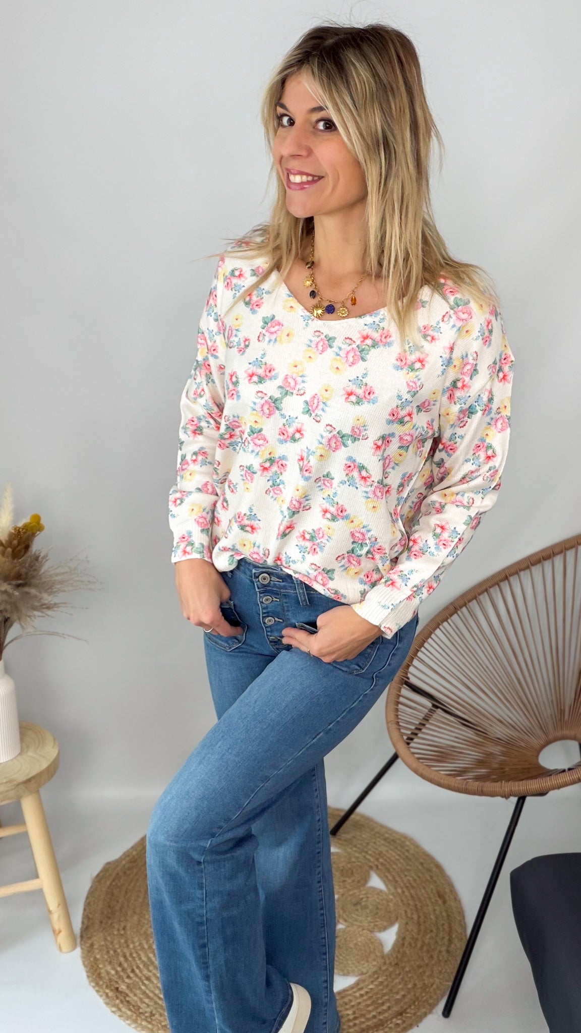 Pull femme écru fleuri maille douce La Boutique de Lydie