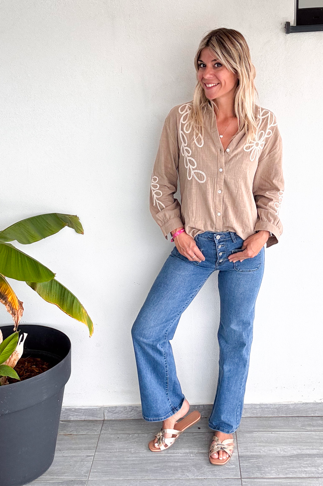 Chemise coton taupe avec broderie