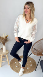 Pull Écru Manches Dentelle - Féminin | La Boutique de Lydie