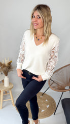 Pull Écru Manches Dentelle - femme La Boutique de Lydie