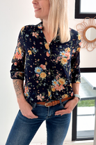 Blouse marine fleurie