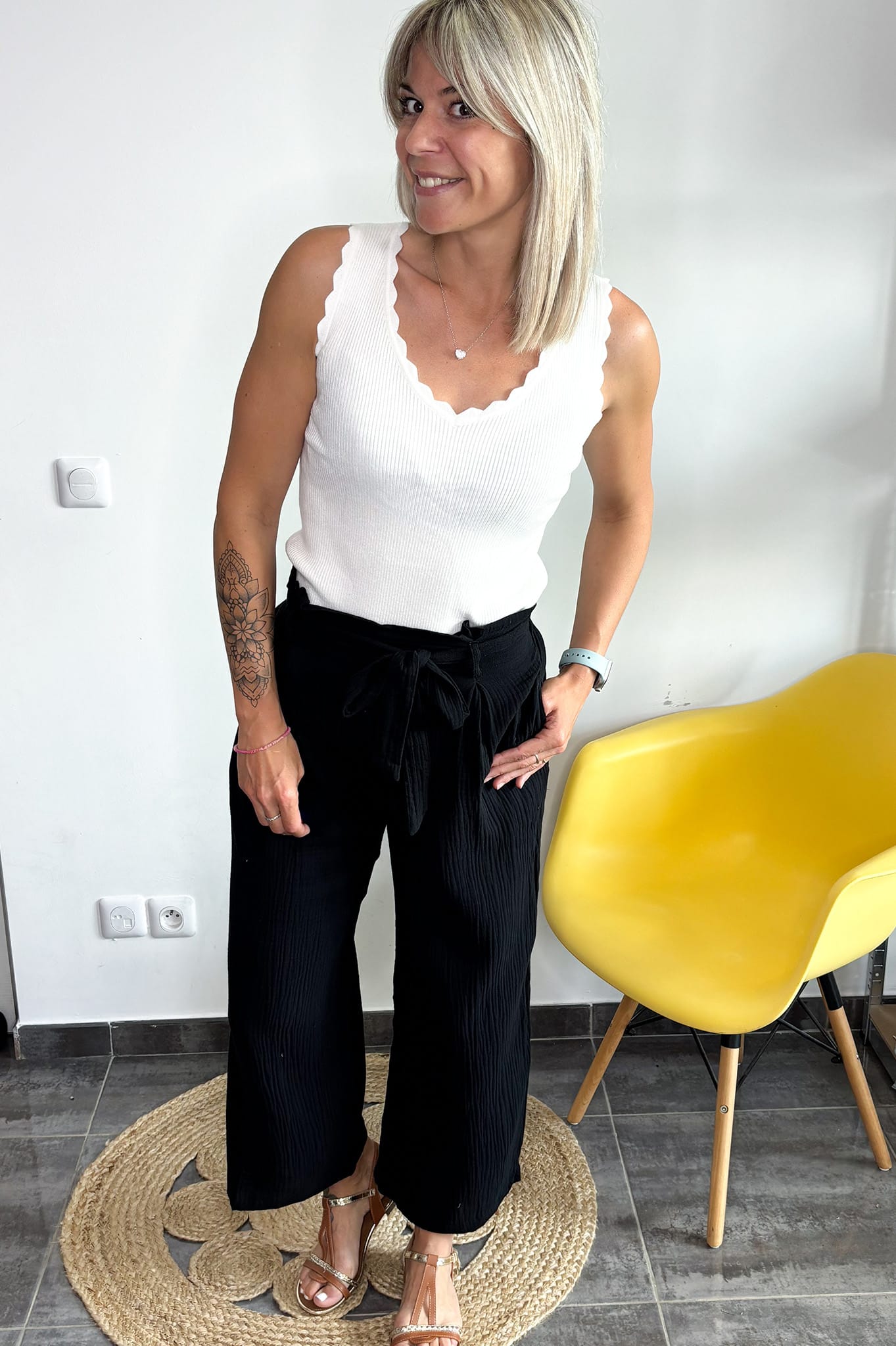 Pantalon noir en gaz de coton