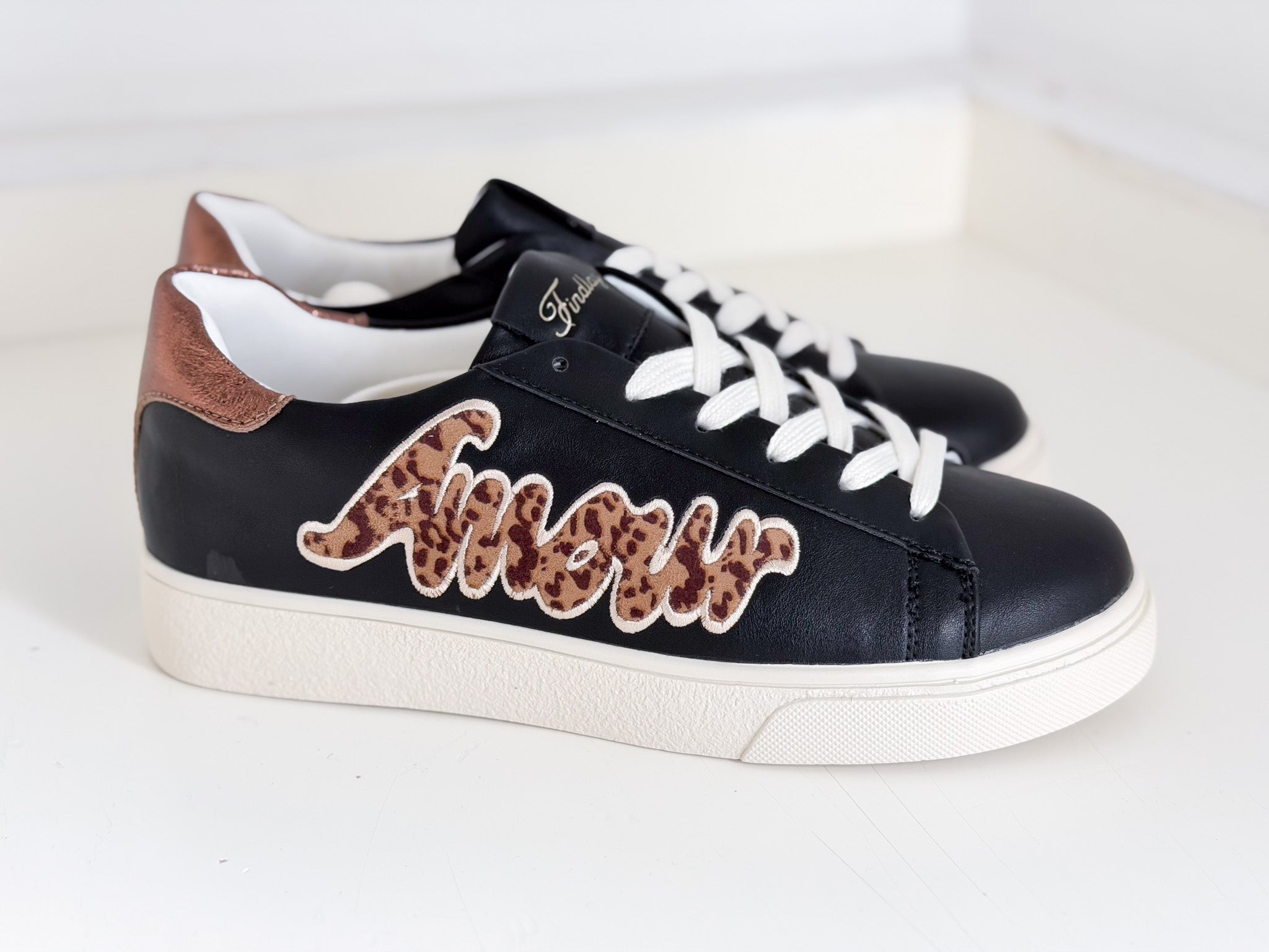 Baskets Amour noir / léopard femme