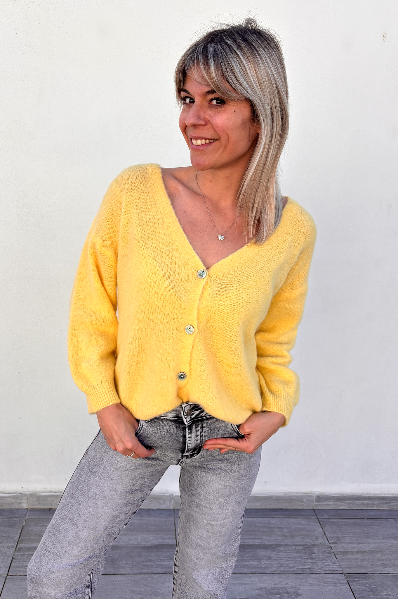 Gilet jaune boutonné la boutique de lydie