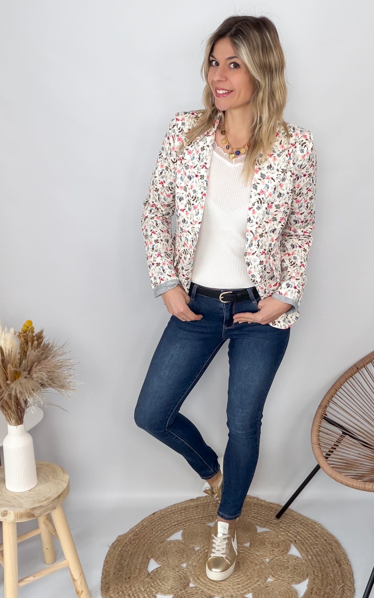 Blazer écru motif fleuri la boutique de lydie