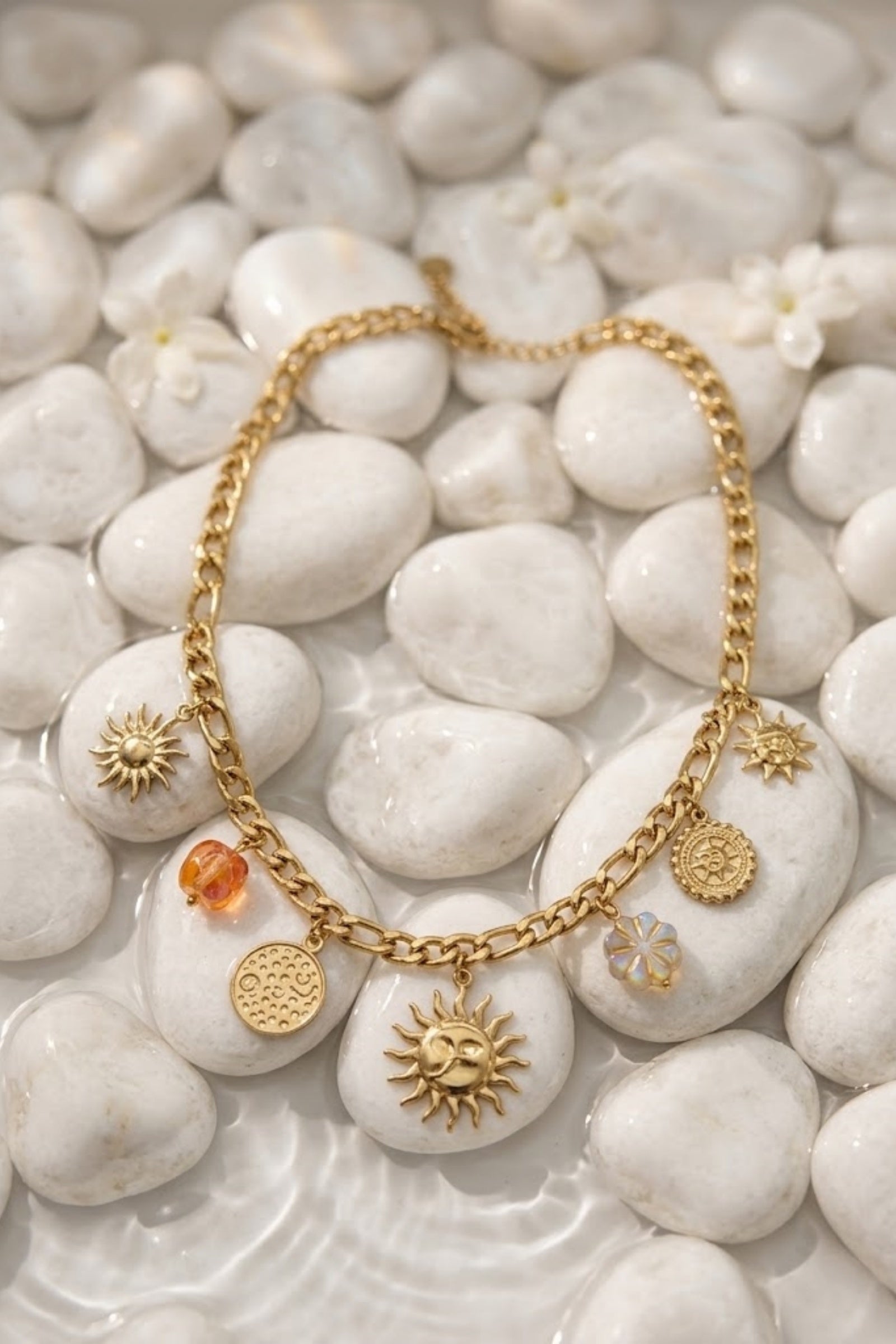 Collier charms soleil en acier inoxydable doré