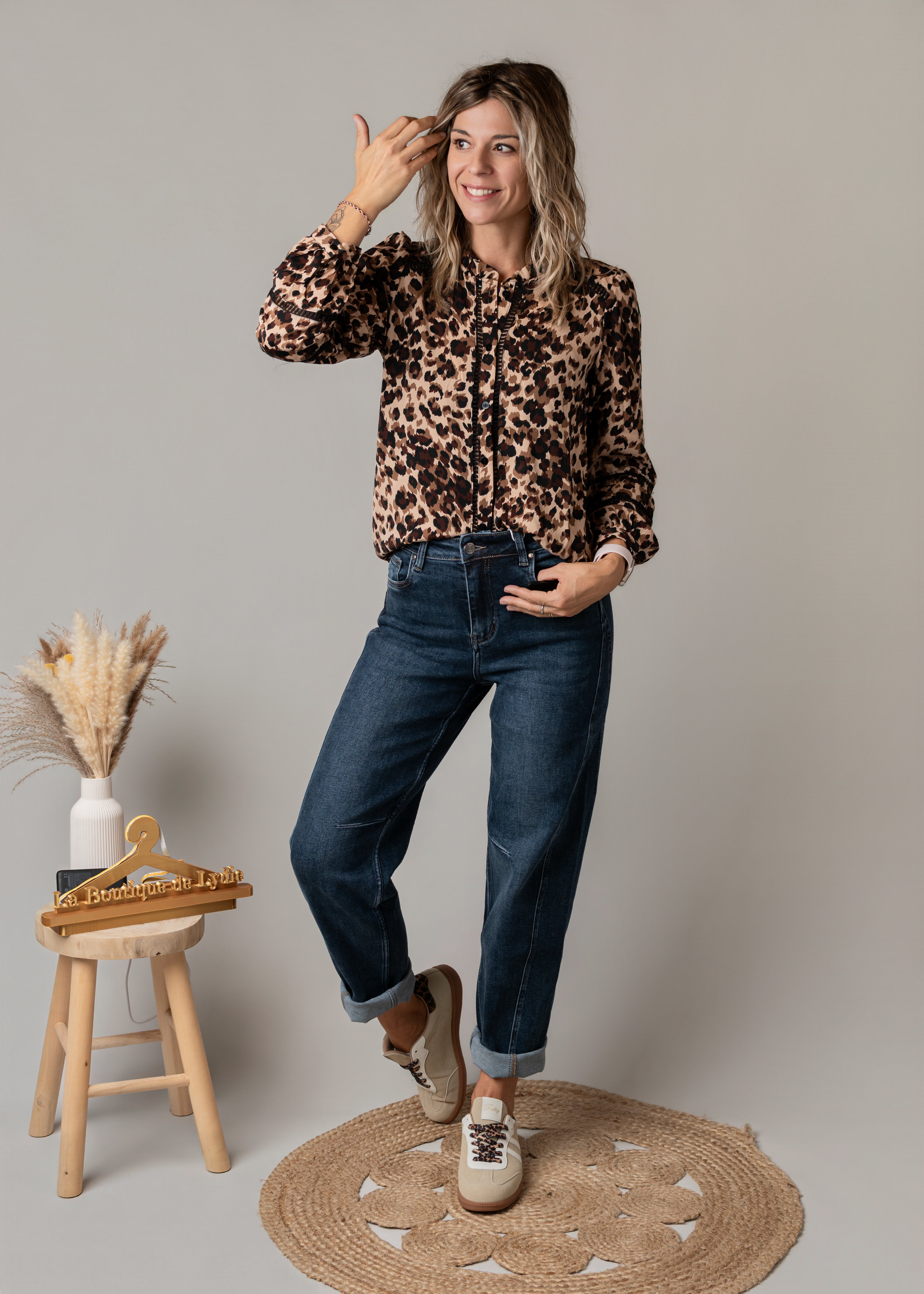 Blouse fluide léopard détails ajourés 