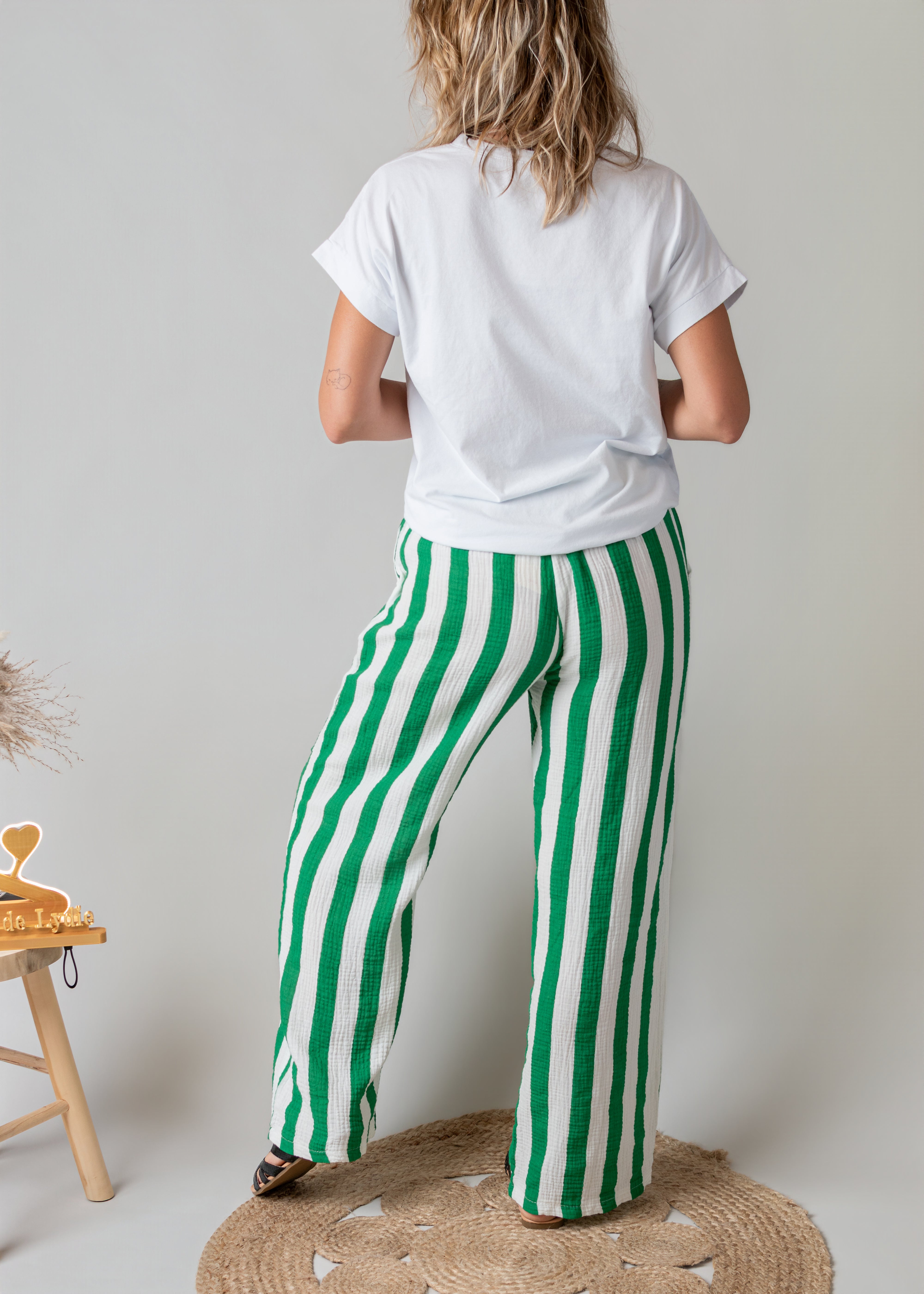 T-shirt blanc col V imprimé "Ciao Bella"