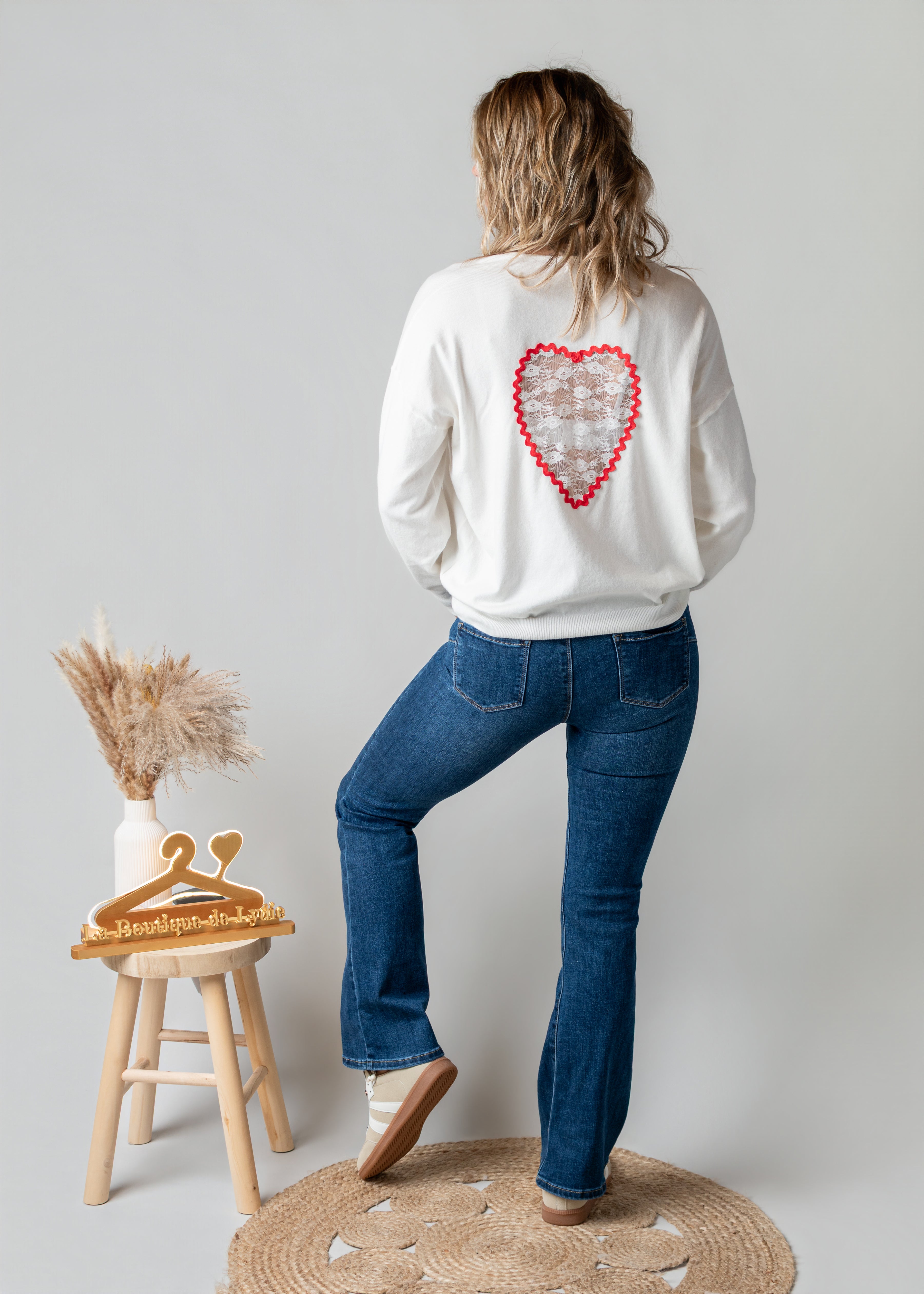 Pull fin écru cœur dentelle