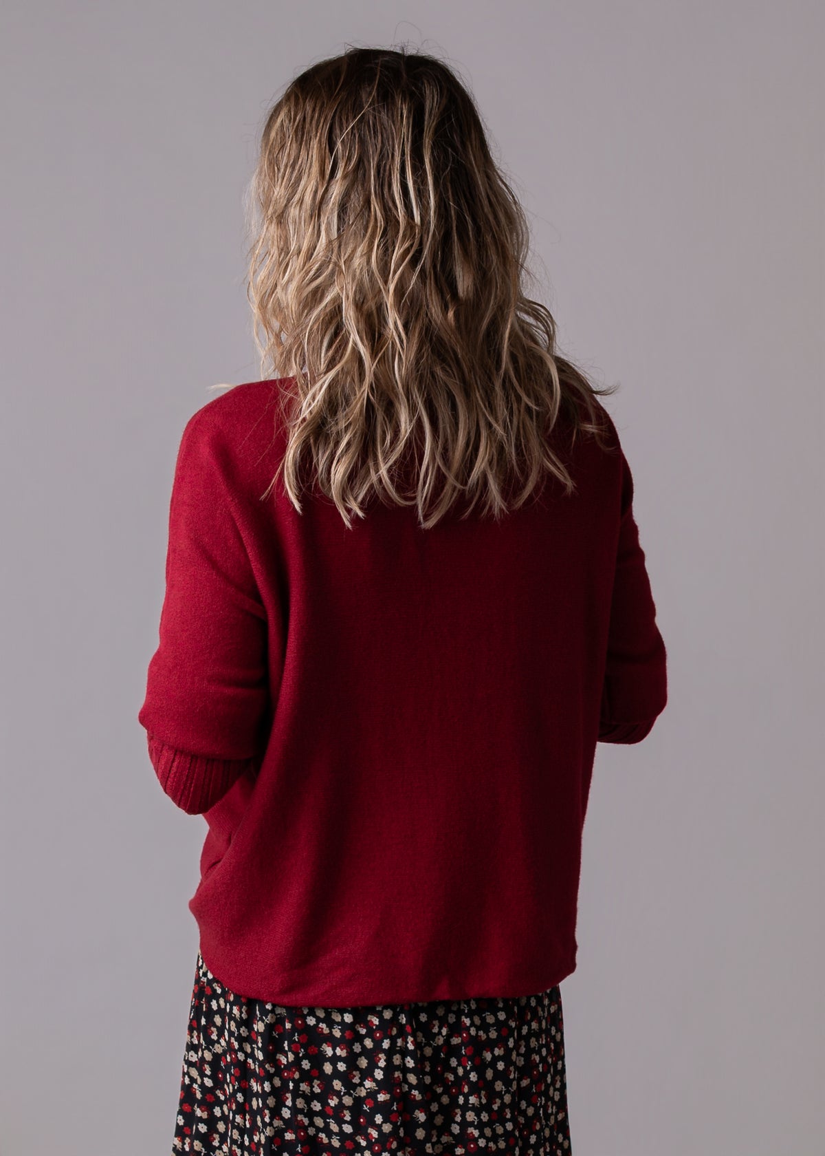 Pull col roulé en maille douce bordeaux