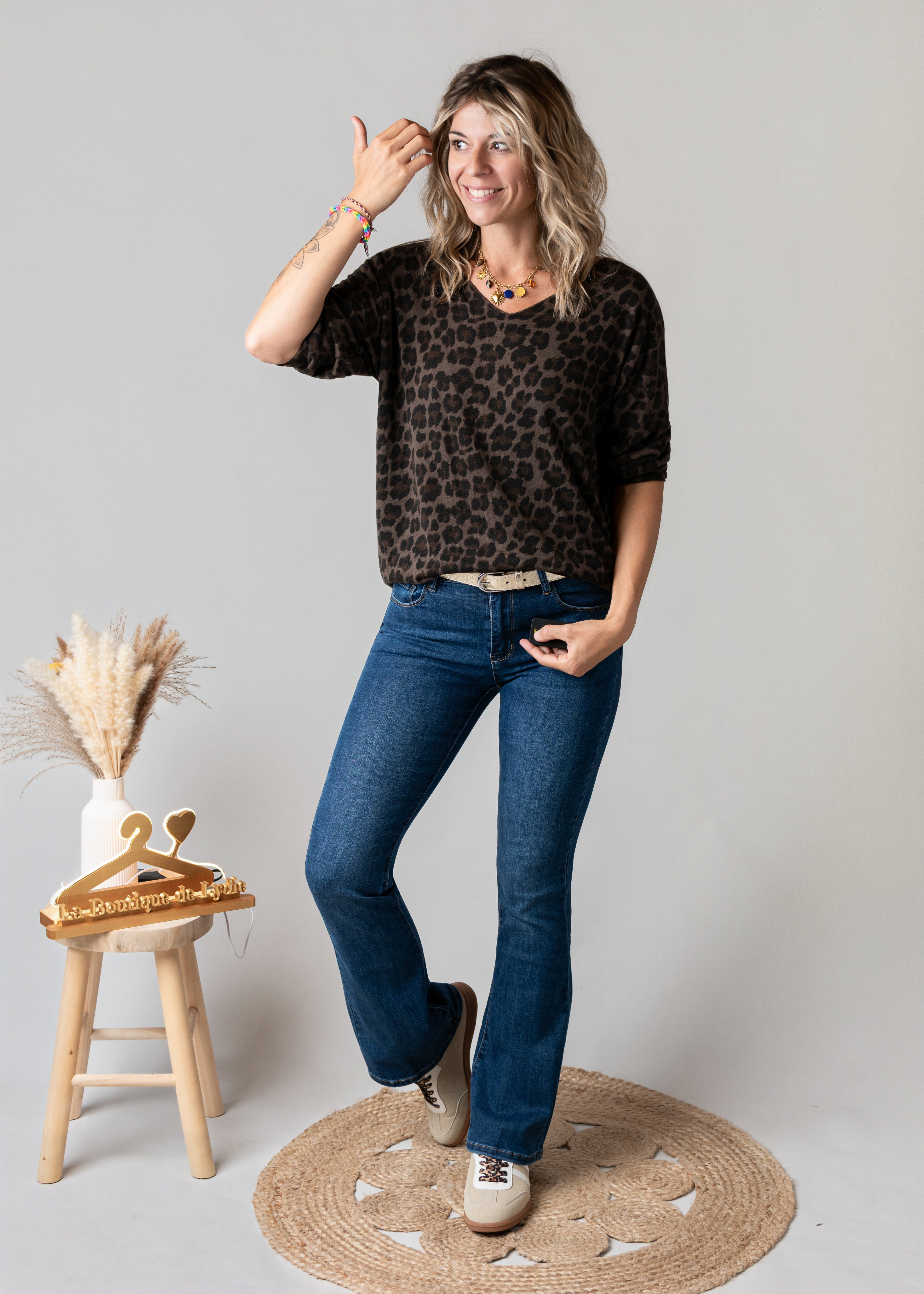Pull fin col V léopard chocolat la boutique de lydie 