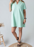 Robe Droite Coton Vert d'Eau Col V Style Denim 
