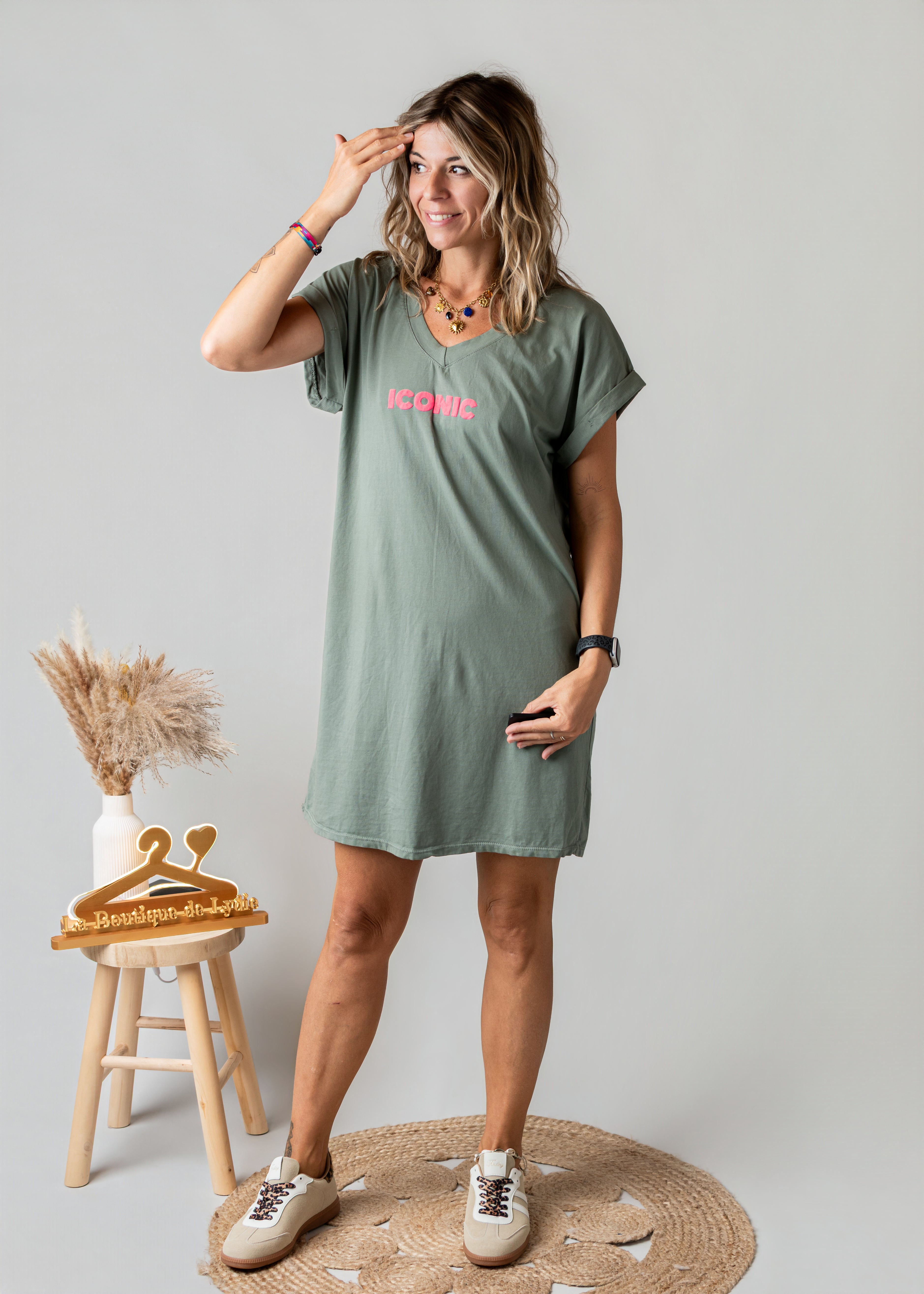 Robe courte t-shirt kaki Iconic