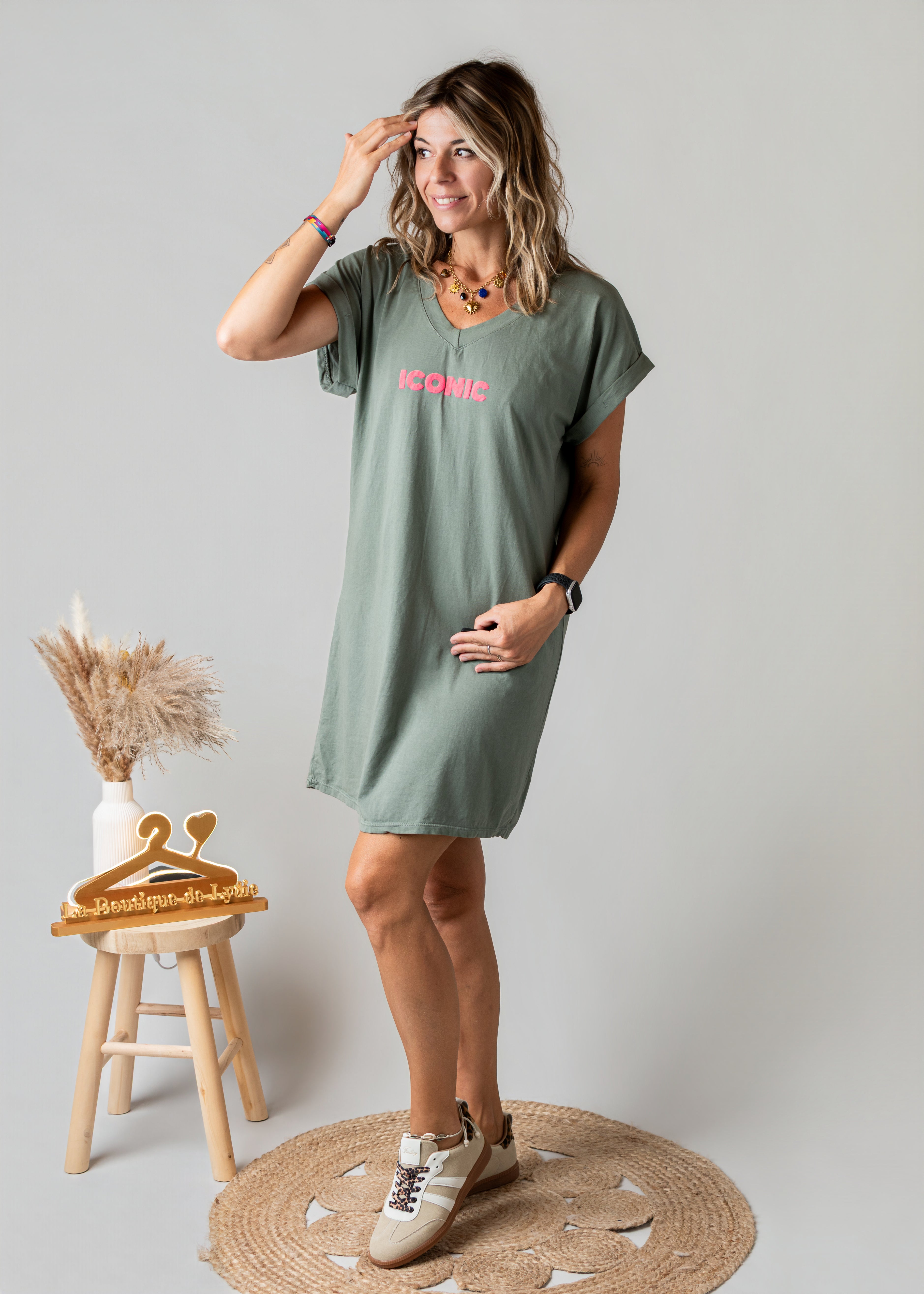 Robe courte t-shirt kaki Iconic